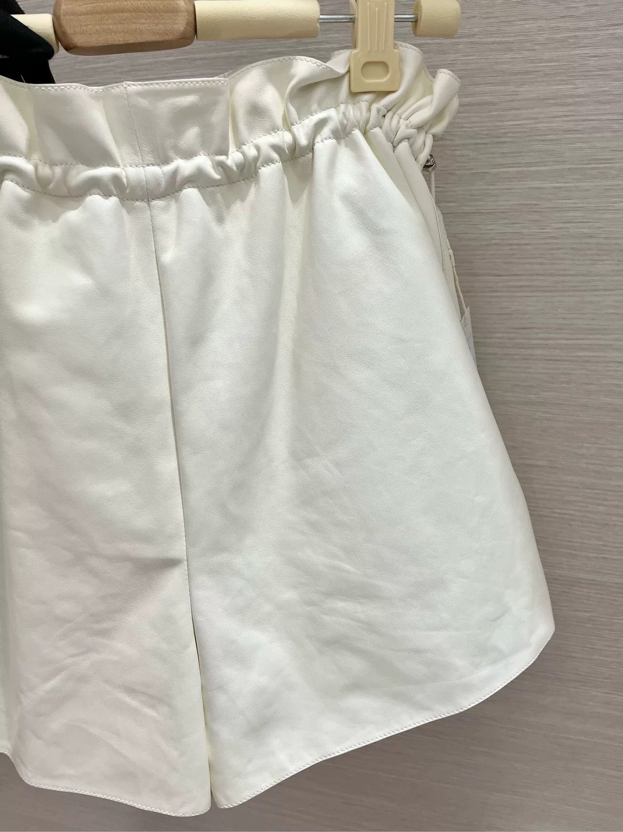 Hermes Hermes White Leather Shorts 34 Size US 34 / EU 50 - 9 Thumbnail