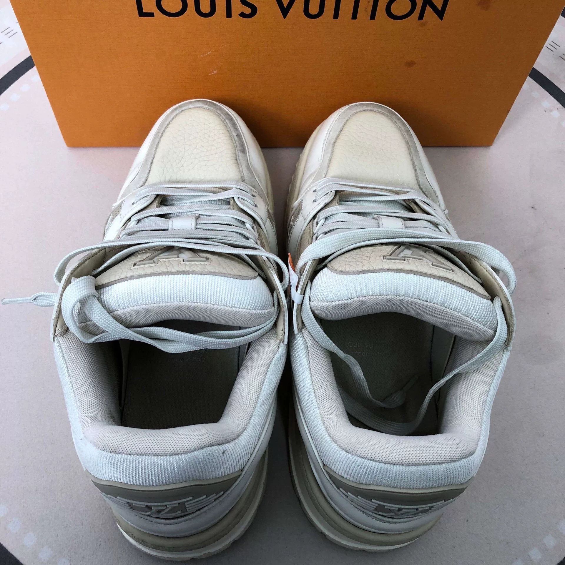 Louis Vuitton LV Ivory Low-Top Sneakers Size 8 Size US 8 / EU 41 - 2 Thumbnail