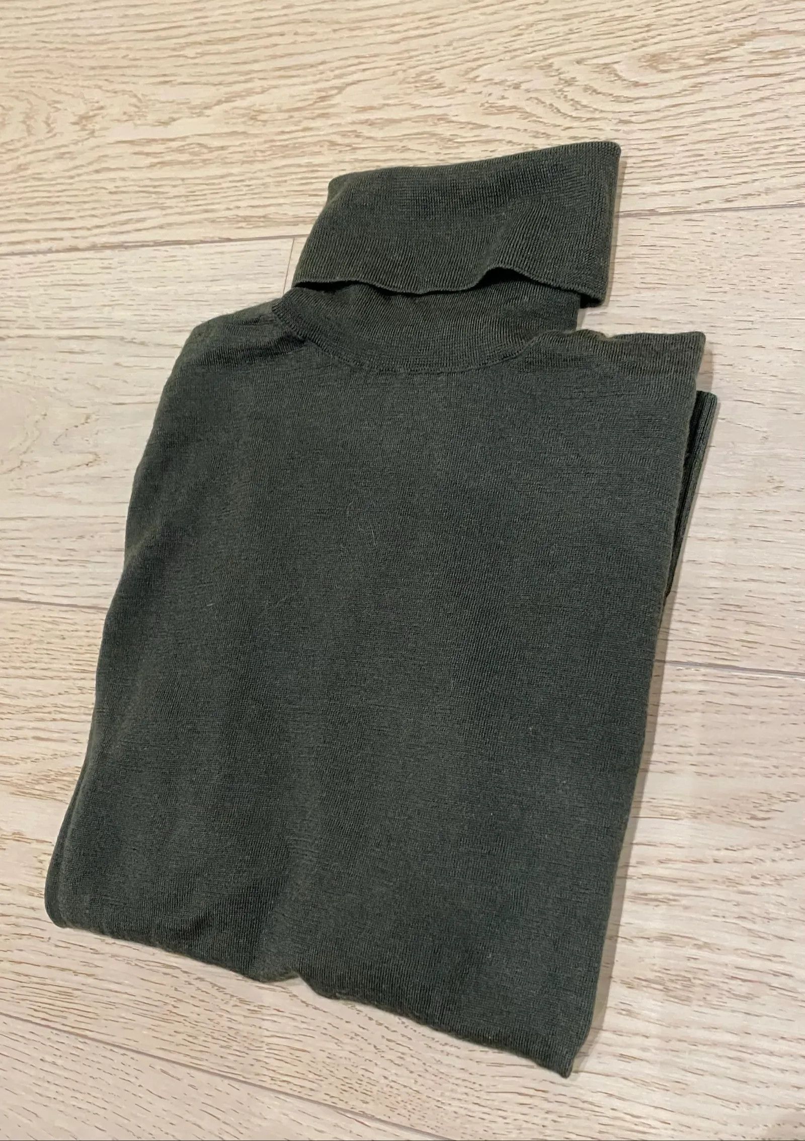Cos Cos TRÖJA MERINOULL MED VIKT KRAGE Polo knit Size XS / US 0-2 / IT 36-38 - 4 Thumbnail