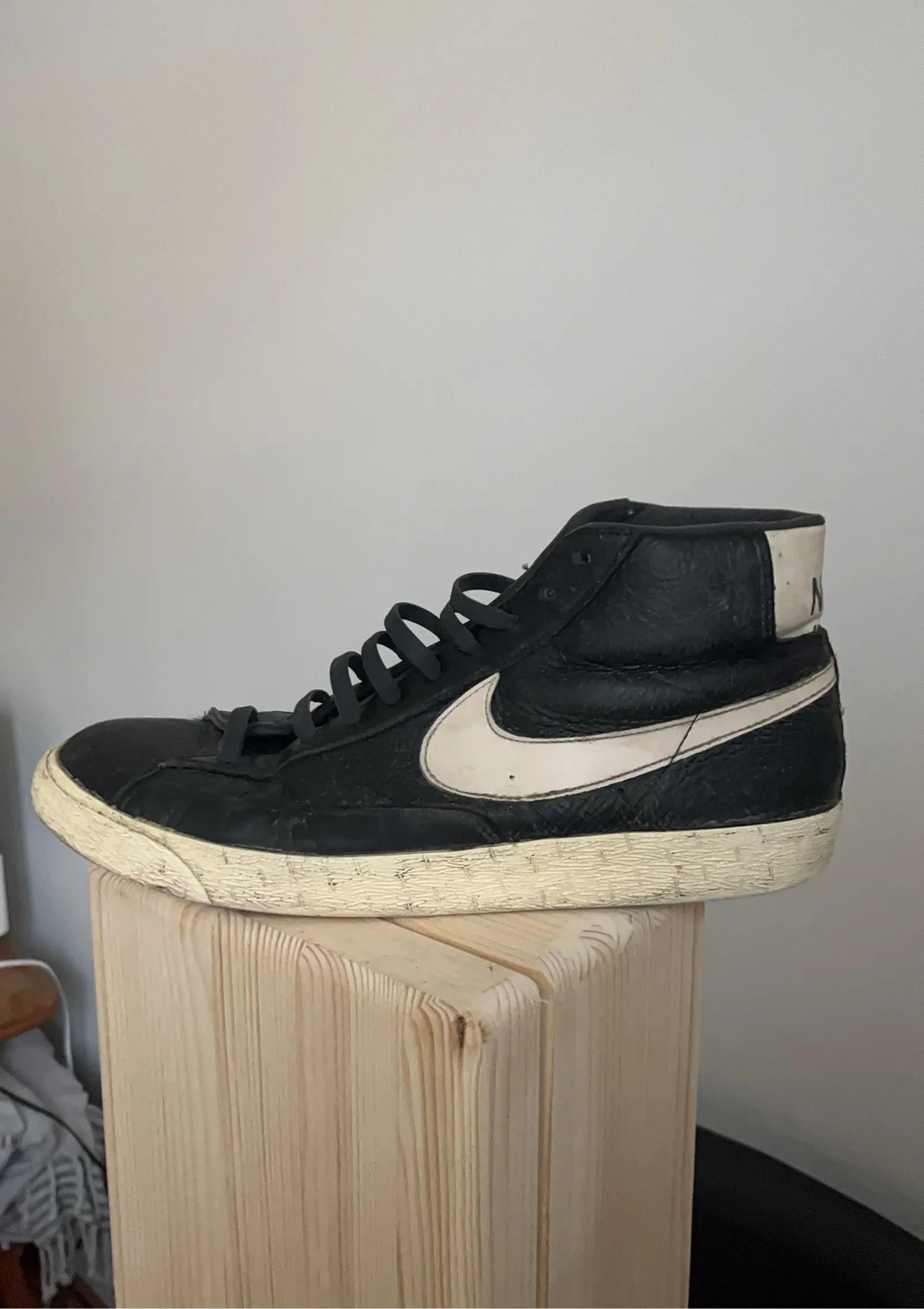 Nike Nike Hi-top Sneakers Size US 12 / EU 45 - 5 Thumbnail
