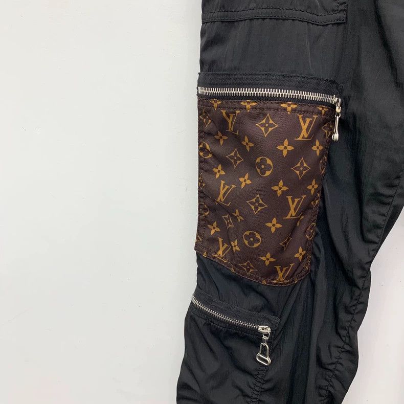 Louis Vuitton Louis Vuitton Black Logo Patchwork Cargo Pants Size US 38 / EU 54 - 4 Thumbnail
