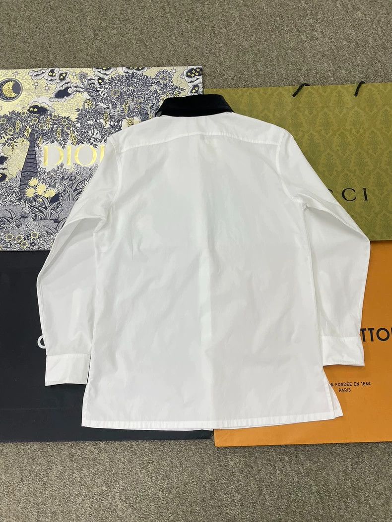 Chanel Chanel White Shirt Black Velvet Collar Size US M / EU 48-50 / 2 - 3 Thumbnail