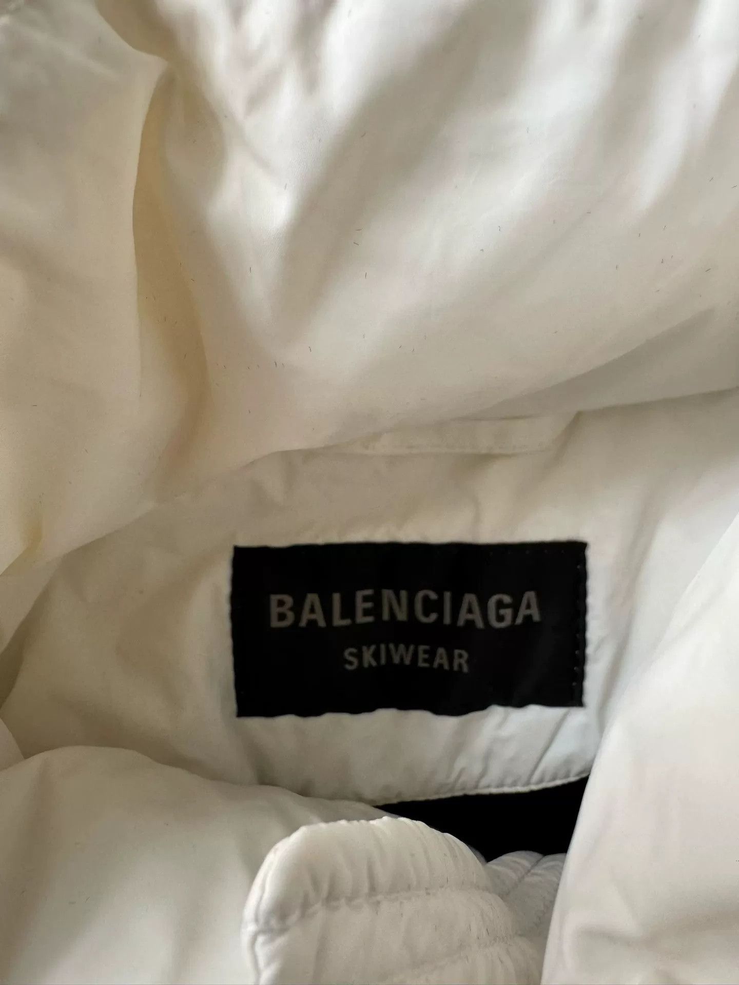 Balenciaga Balenciaga Unisex White Down Jacket Size US L / EU 52-54 / 3 - 4 Thumbnail