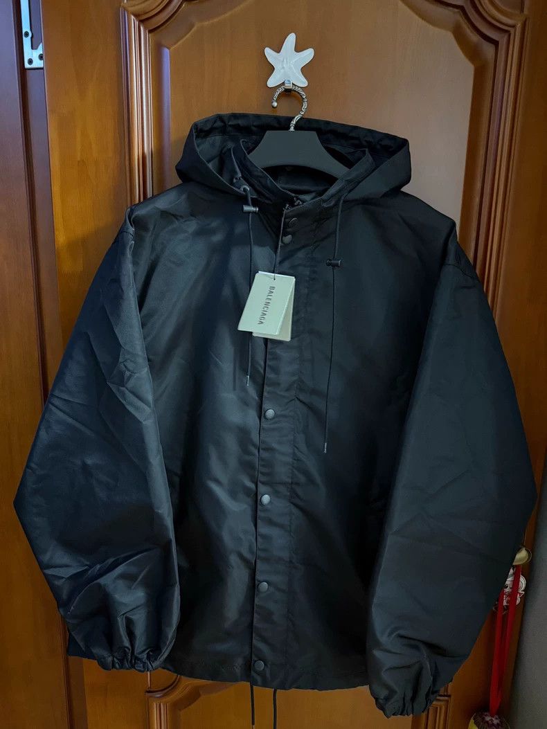 Balenciaga Balenciaga Tape Windbreaker Jacket XXS Size US XXS / EU 40 - 2 Thumbnail