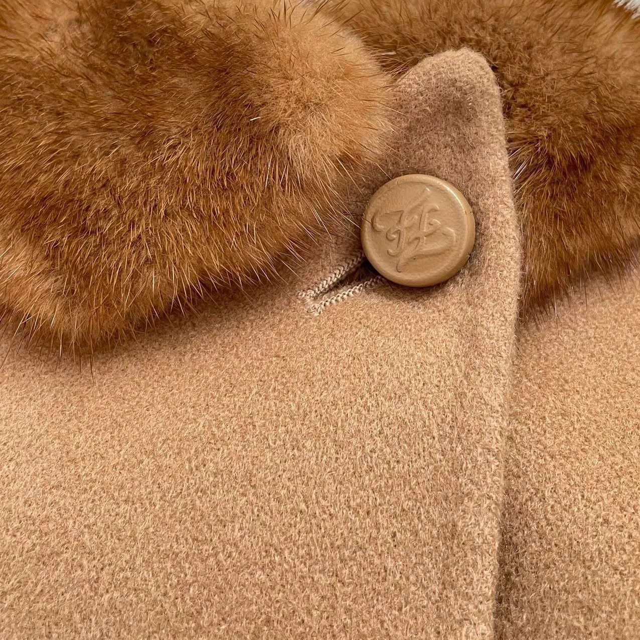 Fendi fendi cashmere coat with mink fur trim Size US S / EU 44-46 / 1 - 5 Thumbnail