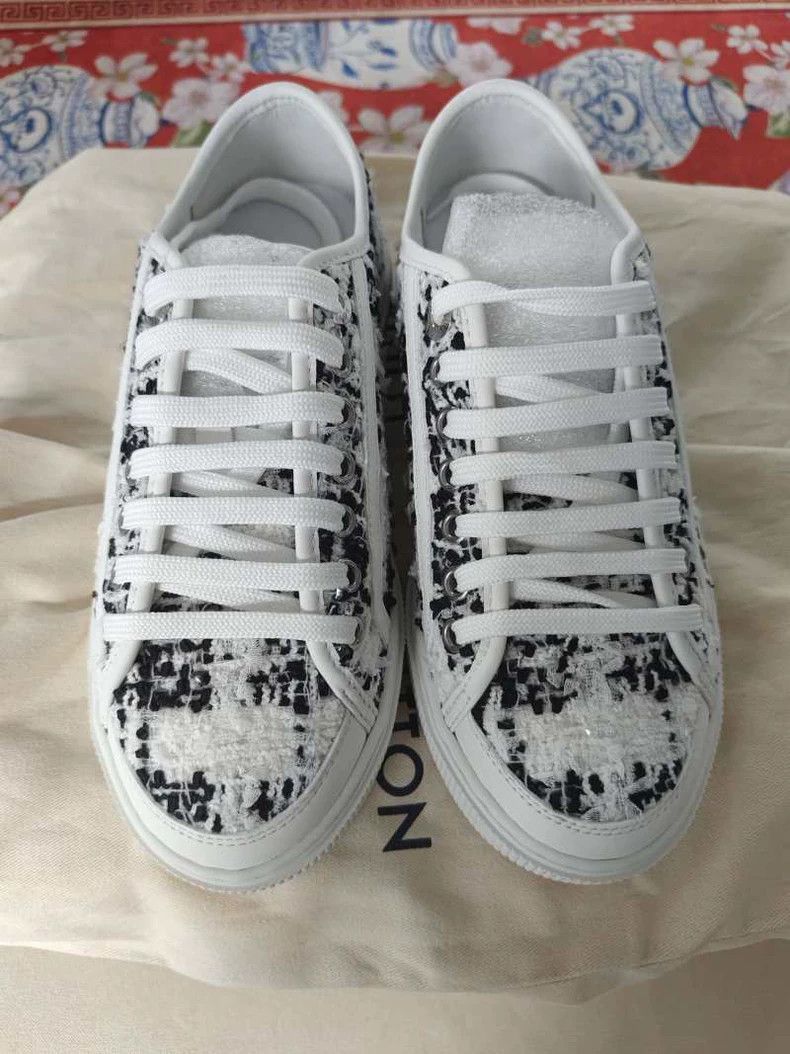 Louis Vuitton Louis Vuitton 25 styles Sneakers Size US 10 / EU 43 - 2 Thumbnail