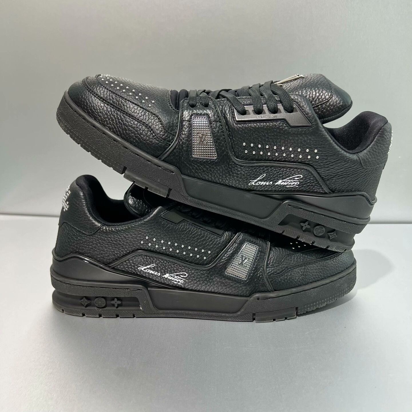 Louis Vuitton Louis Vuitton Rivet Trainer Sneakers Size US 9 / EU 42 - 3 Thumbnail