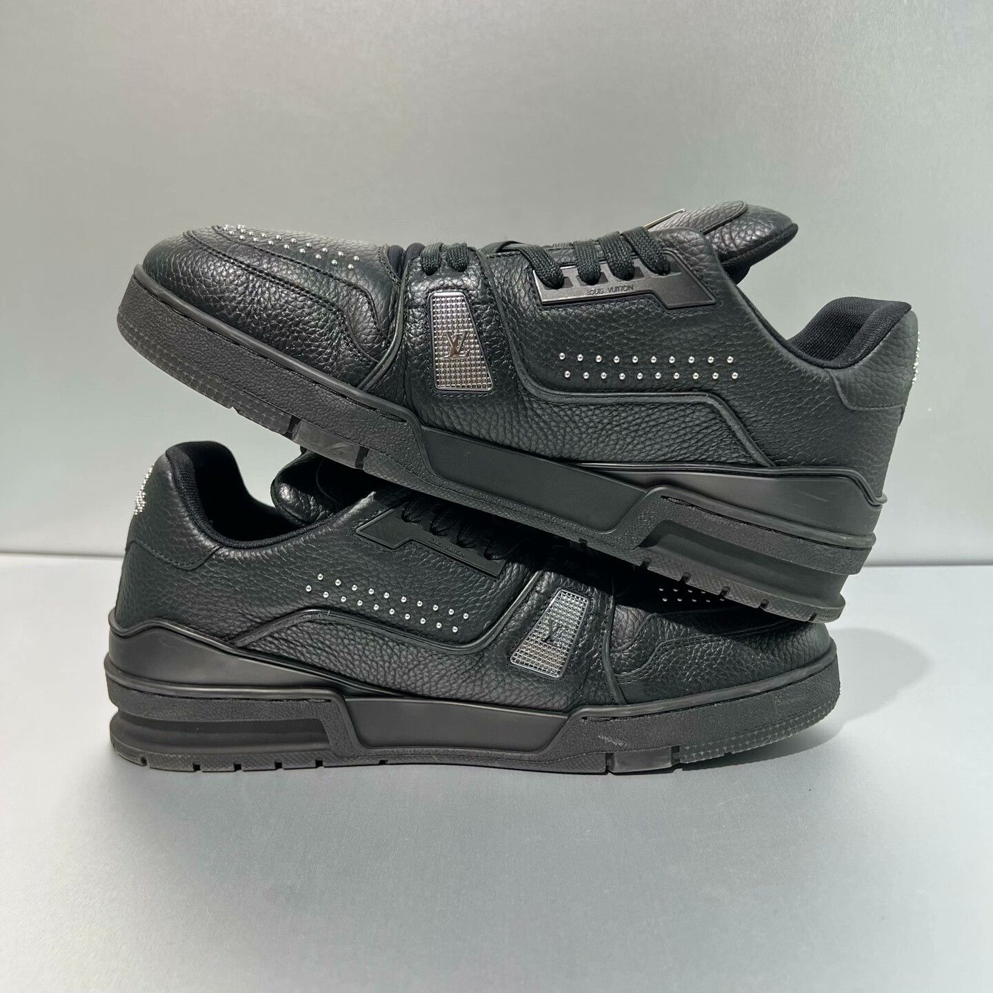 Louis Vuitton Louis Vuitton Rivet Trainer Sneakers Size US 9 / EU 42 - 4 Thumbnail