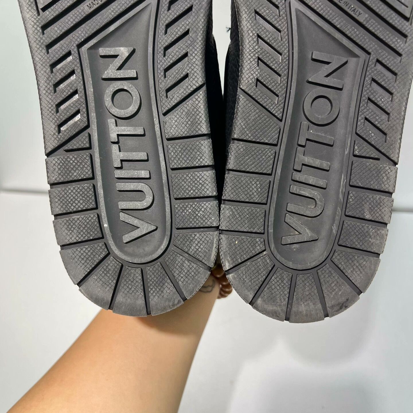 Louis Vuitton Louis Vuitton Rivet Trainer Sneakers Size US 9 / EU 42 - 8 Thumbnail