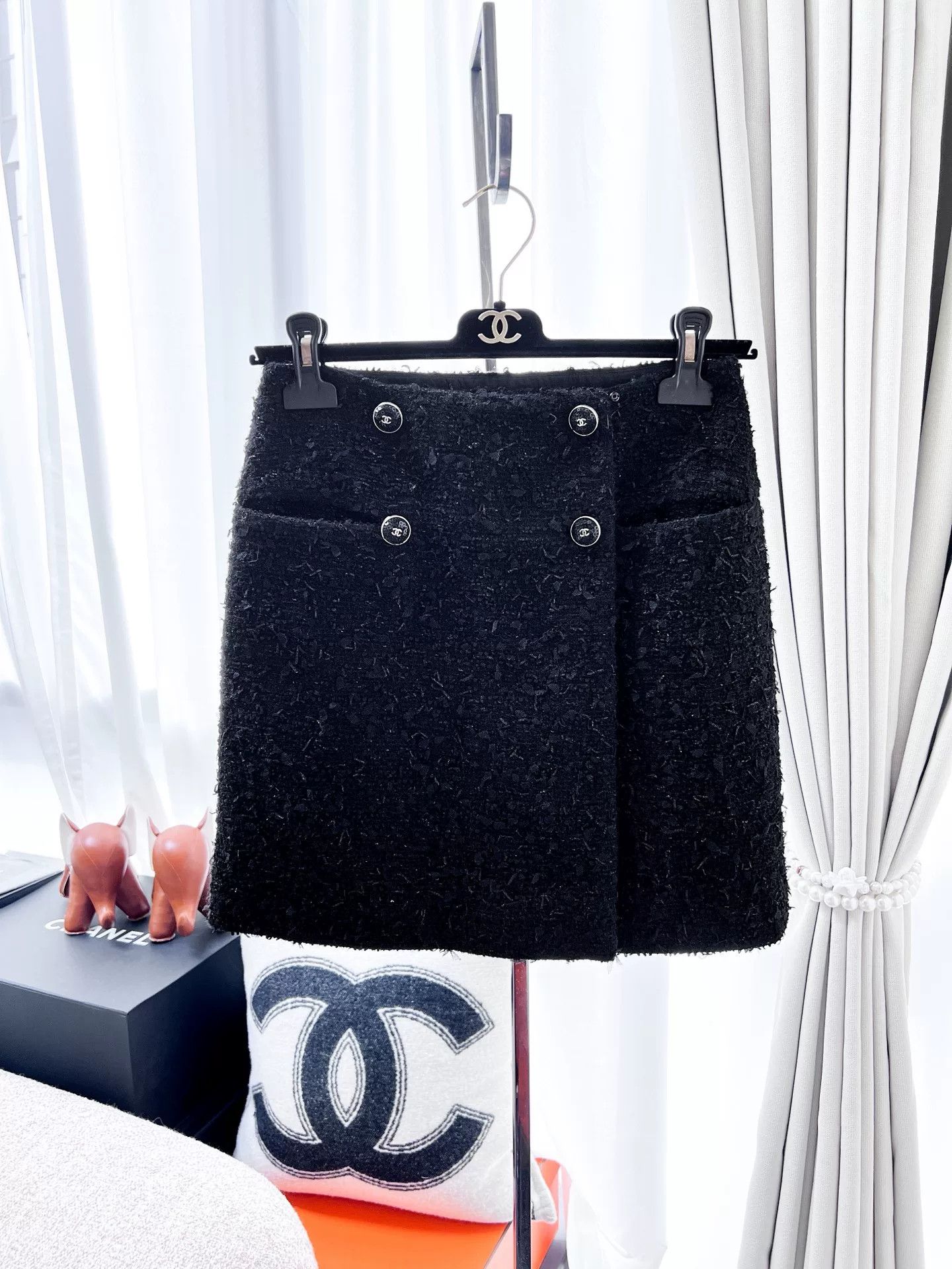 Chanel Chanel Sequin Tweed Double-Breasted Skirt Size US 34 / EU 50 - 2 Thumbnail