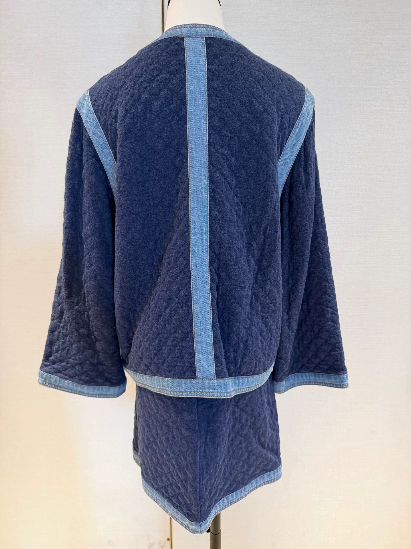 Chanel Chanel Blue Denim Quilted Skirt Size US 36 / EU 52 - 2 Thumbnail
