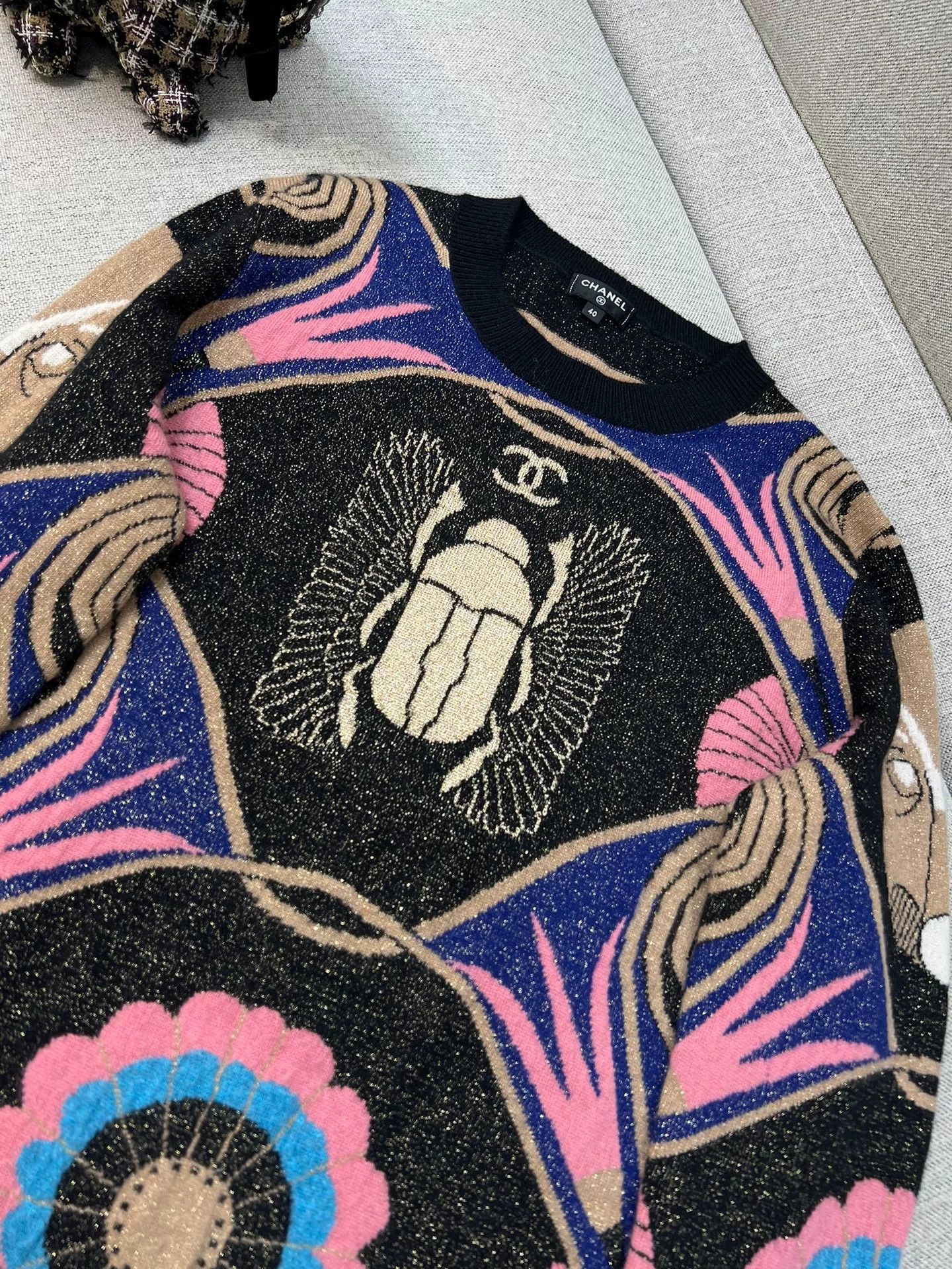 Chanel Chanel Egypt Beetle Pattern Knit Sweater Size US M / EU 48-50 / 2 - 3 Thumbnail