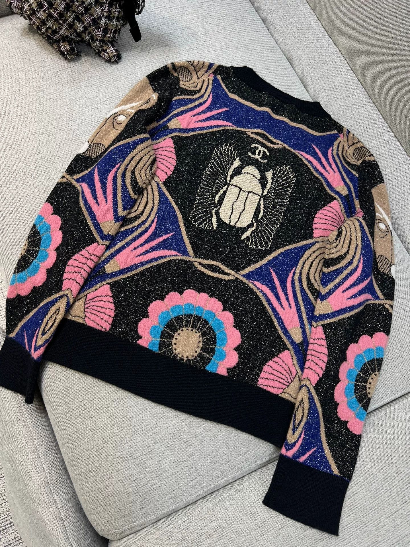 Chanel Chanel Egypt Beetle Pattern Knit Sweater Size US M / EU 48-50 / 2 - 7 Thumbnail