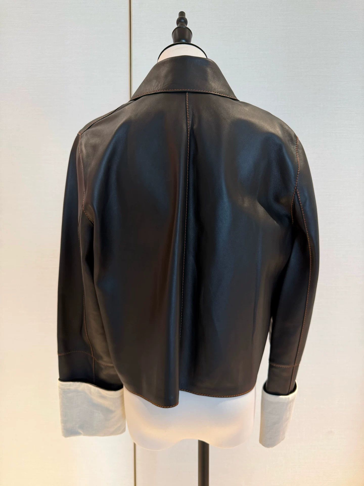 Loewe classic loewe lambskin leather jacket for women Size US M / EU 48-50 / 2 - 2 Thumbnail
