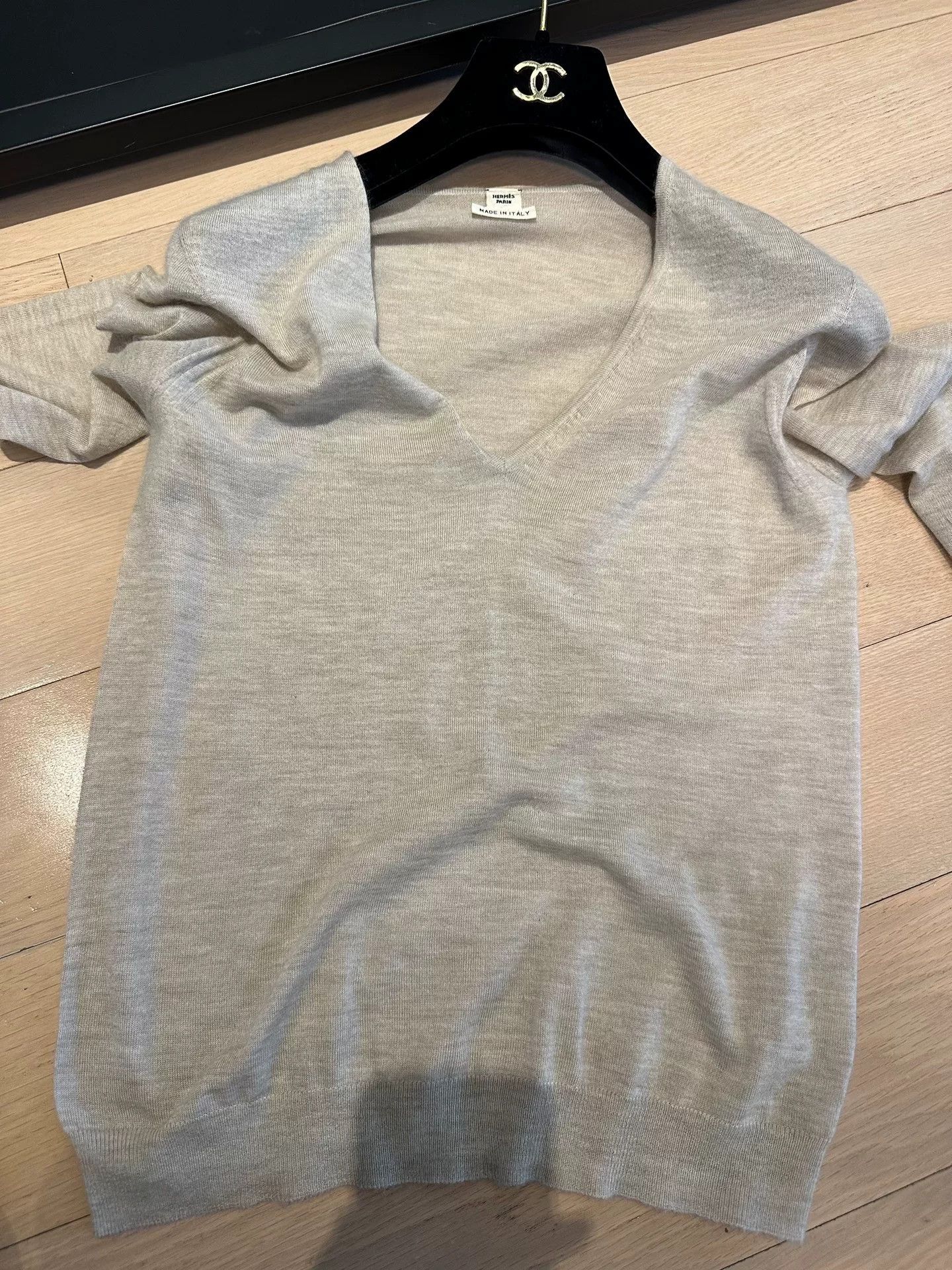 Hermes Hermes 100% Cashmere V-Neck Sweater Size US M / EU 48-50 / 2 - 4 Thumbnail