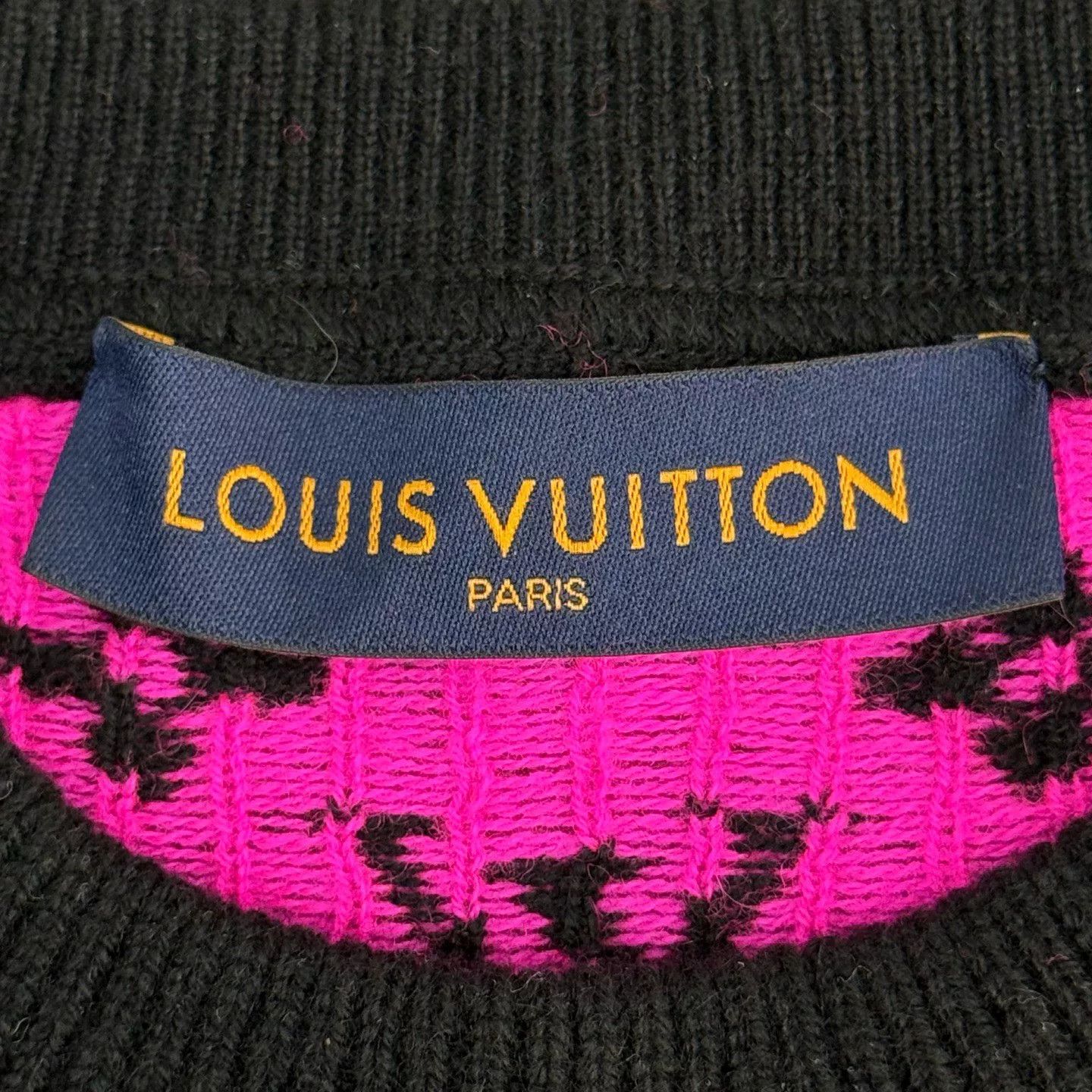 Louis Vuitton LV Black Pink Print Cashmere Sweater M Size US M / EU 48-50 / 2 - 5 Thumbnail