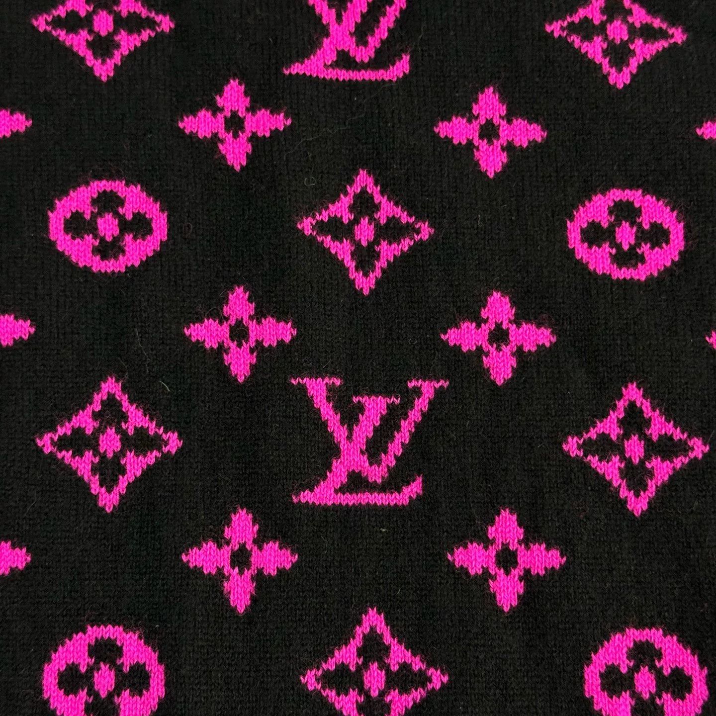 Louis Vuitton LV Black Pink Print Cashmere Sweater M Size US M / EU 48-50 / 2 - 7 Thumbnail