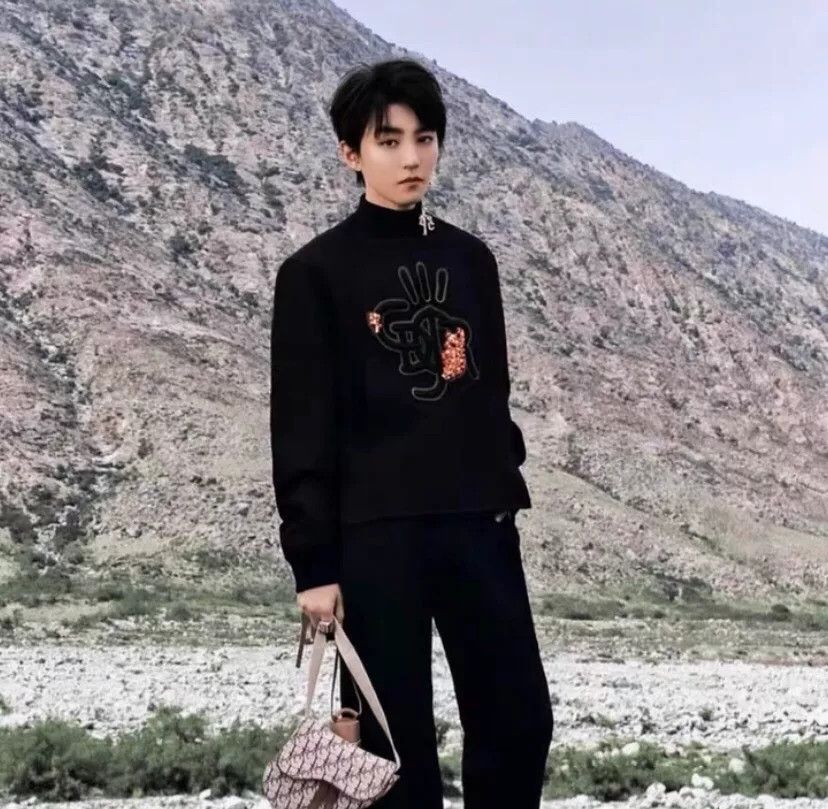 Dior dior x travis scott black high-neck sweatshirt Size US M / EU 48-50 / 2 - 9 Thumbnail