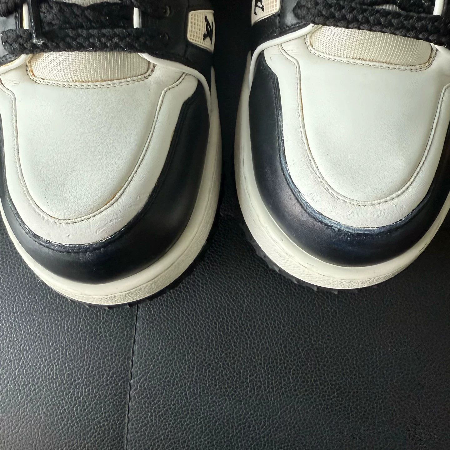 Louis Vuitton Louis Vuitton Trainer Black and White Maxi Low-Top Sneakers Size US 9 / EU 42 - 8 Thumbnail