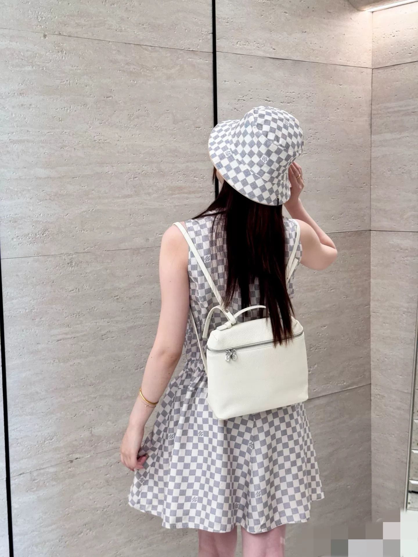 Louis Vuitton Louis Vuitton New Checkered Sleeveless Dress Size US S / EU 44-46 / 1 - 8 Thumbnail