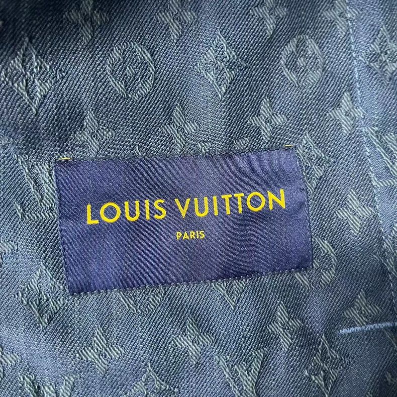 Louis Vuitton Louis Vuitton Blue Logo Denim Jacket Size US M / EU 48-50 / 2 - 3 Thumbnail