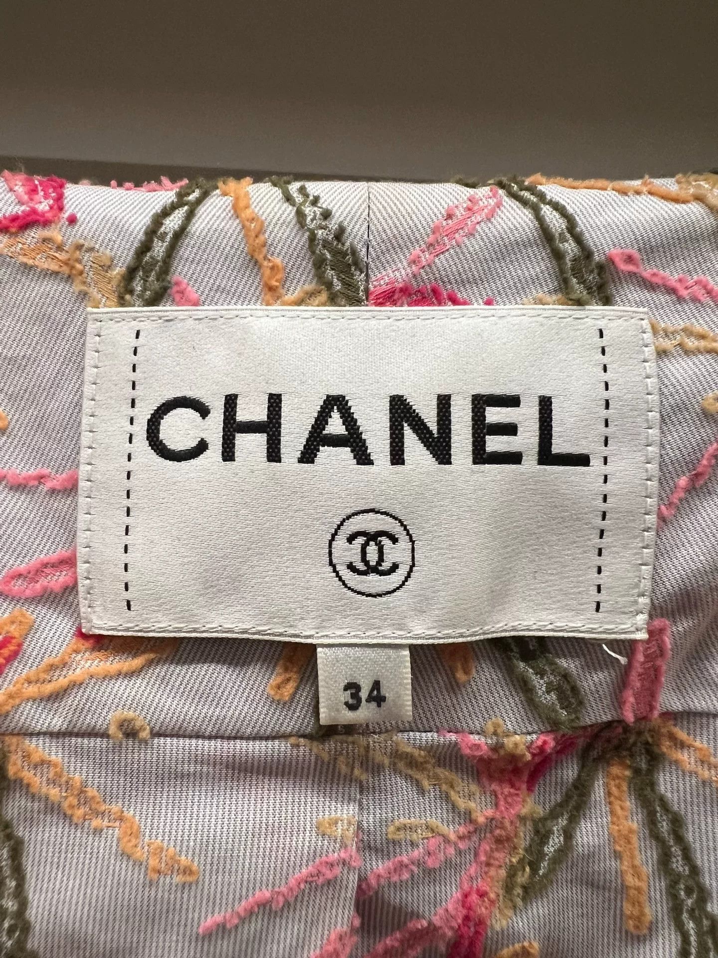 Chanel Chanel 19P Rose Short Jacket 34 Size US XS / EU 42 / 0 - 5 Thumbnail