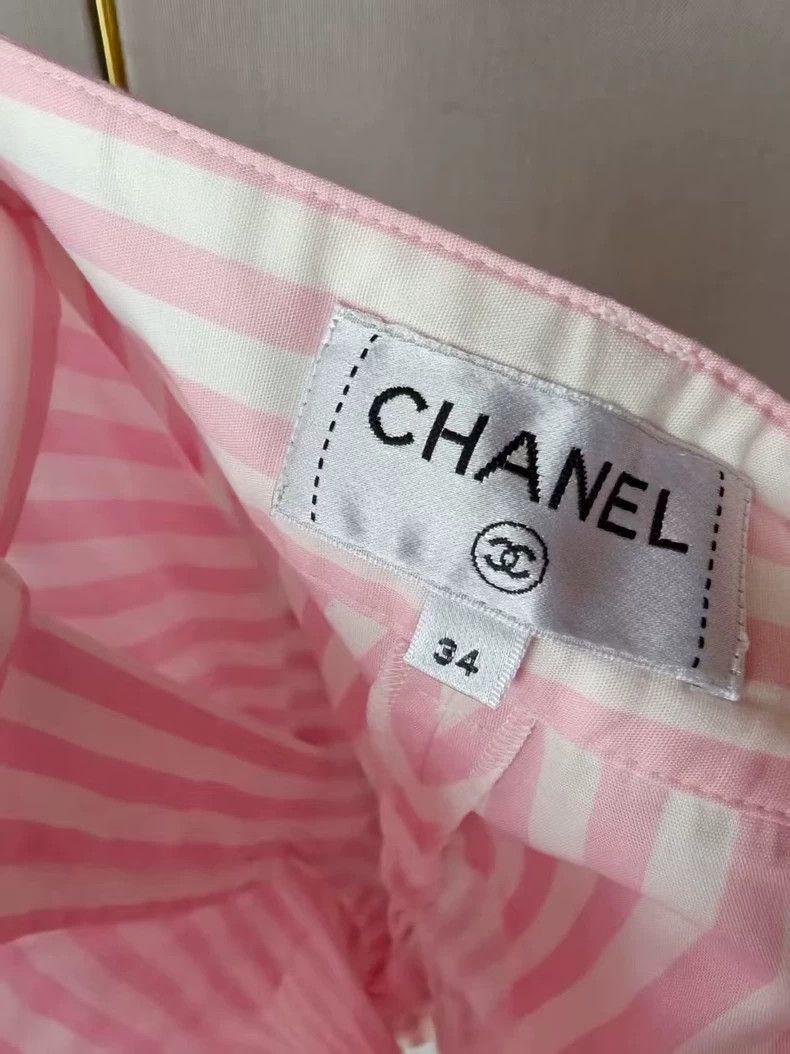 Chanel Chanel Pink Striped Shorts Size US 34 / EU 50 - 2 Thumbnail