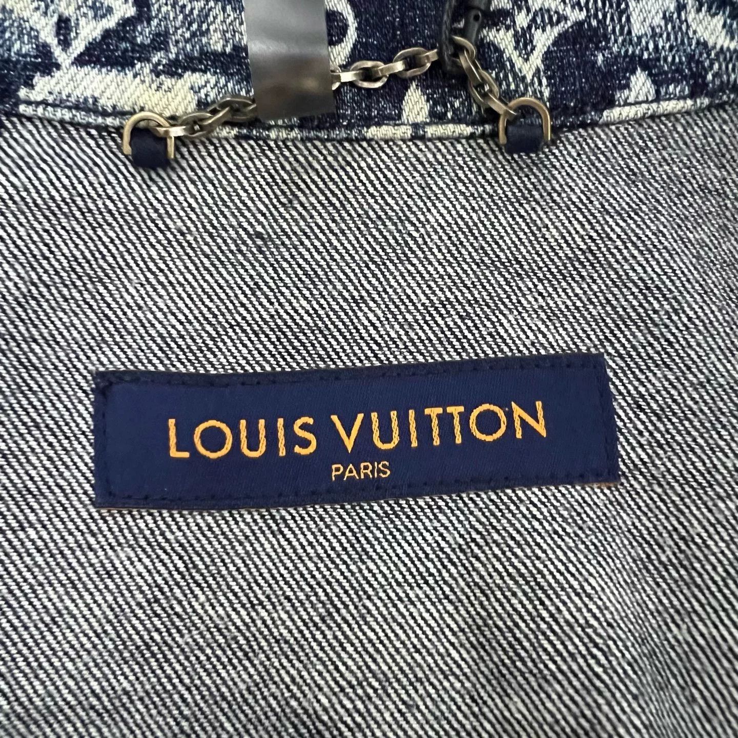 Louis Vuitton Louis Vuitton Tie-Dye Logo Short Sleeve Shirt Size US L / EU 52-54 / 3 - 4 Thumbnail