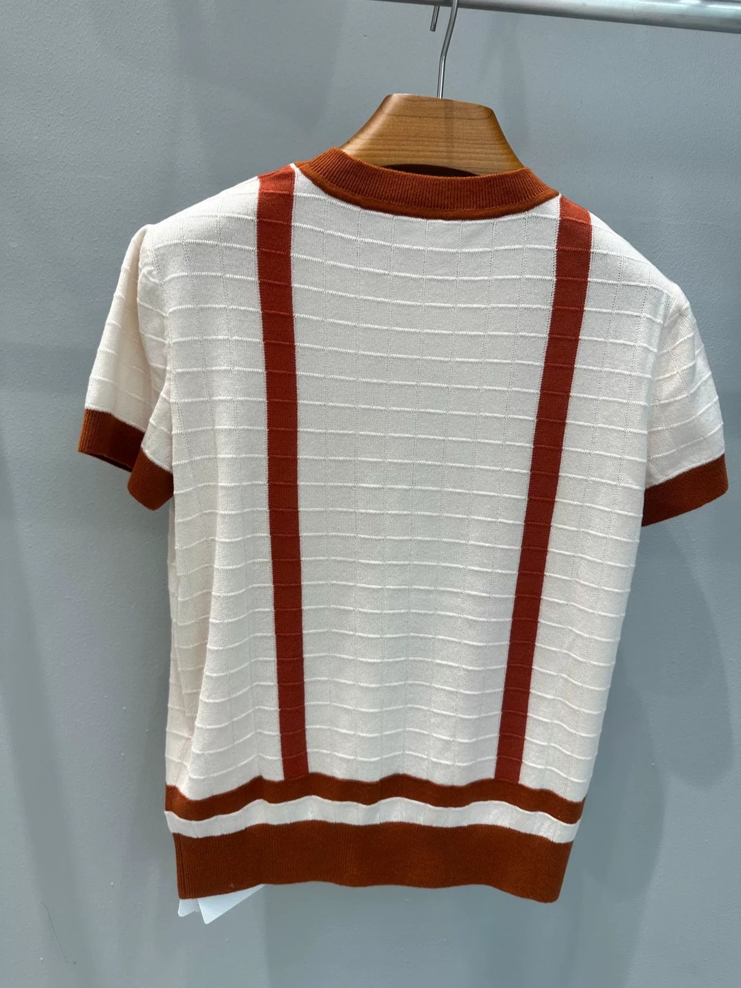 Hermes Hermes Women's Beige Short Sleeve Sweater Size US S / EU 44-46 / 1 - 2 Thumbnail