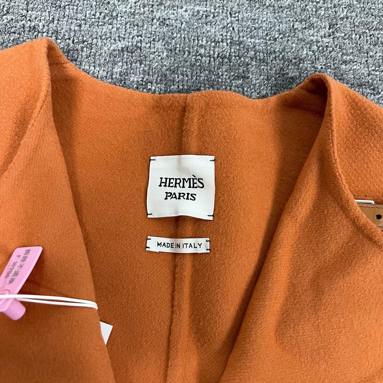 Hermes Hermes Orange Cashmere Coat with Leather Buckle Size US S / EU 44-46 / 1 - 5 Thumbnail