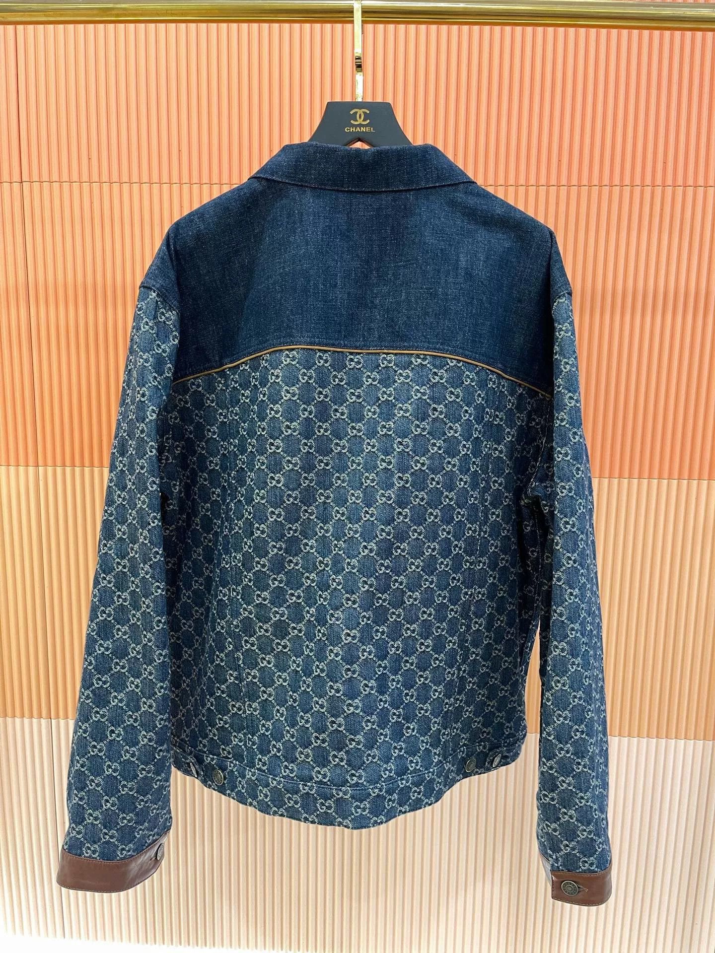 Gucci gucci logo print denim jacket in blue Size US L / EU 52-54 / 3 - 2 Thumbnail