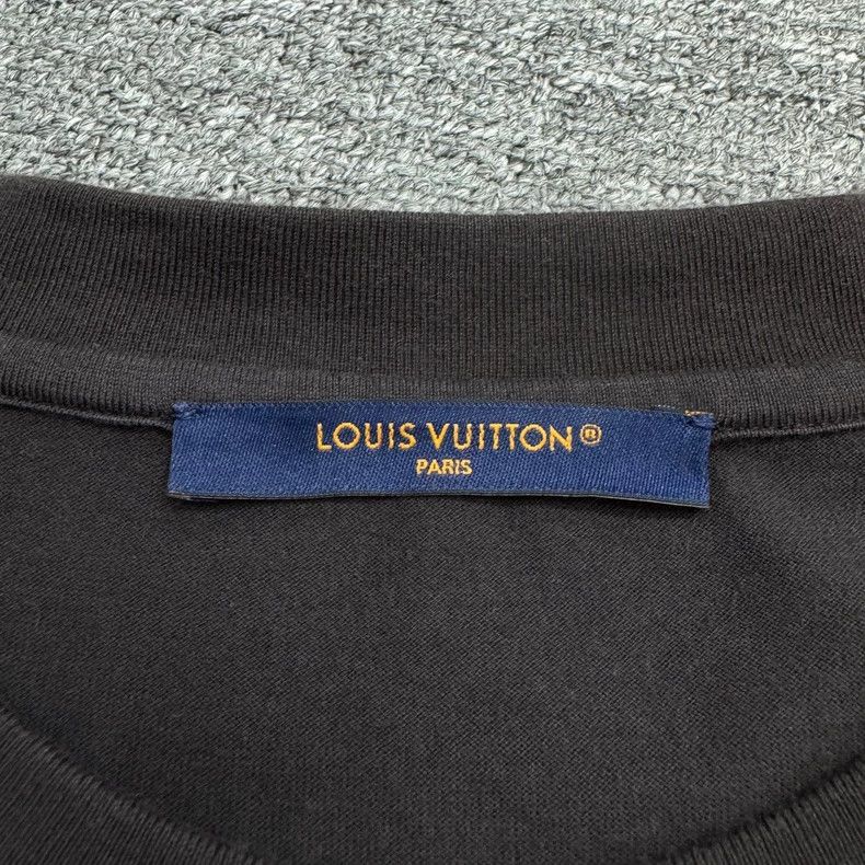 Louis Vuitton Louis Vuitton LV Logo Print T-Shirt Size US L / EU 52-54 / 3 - 2 Thumbnail