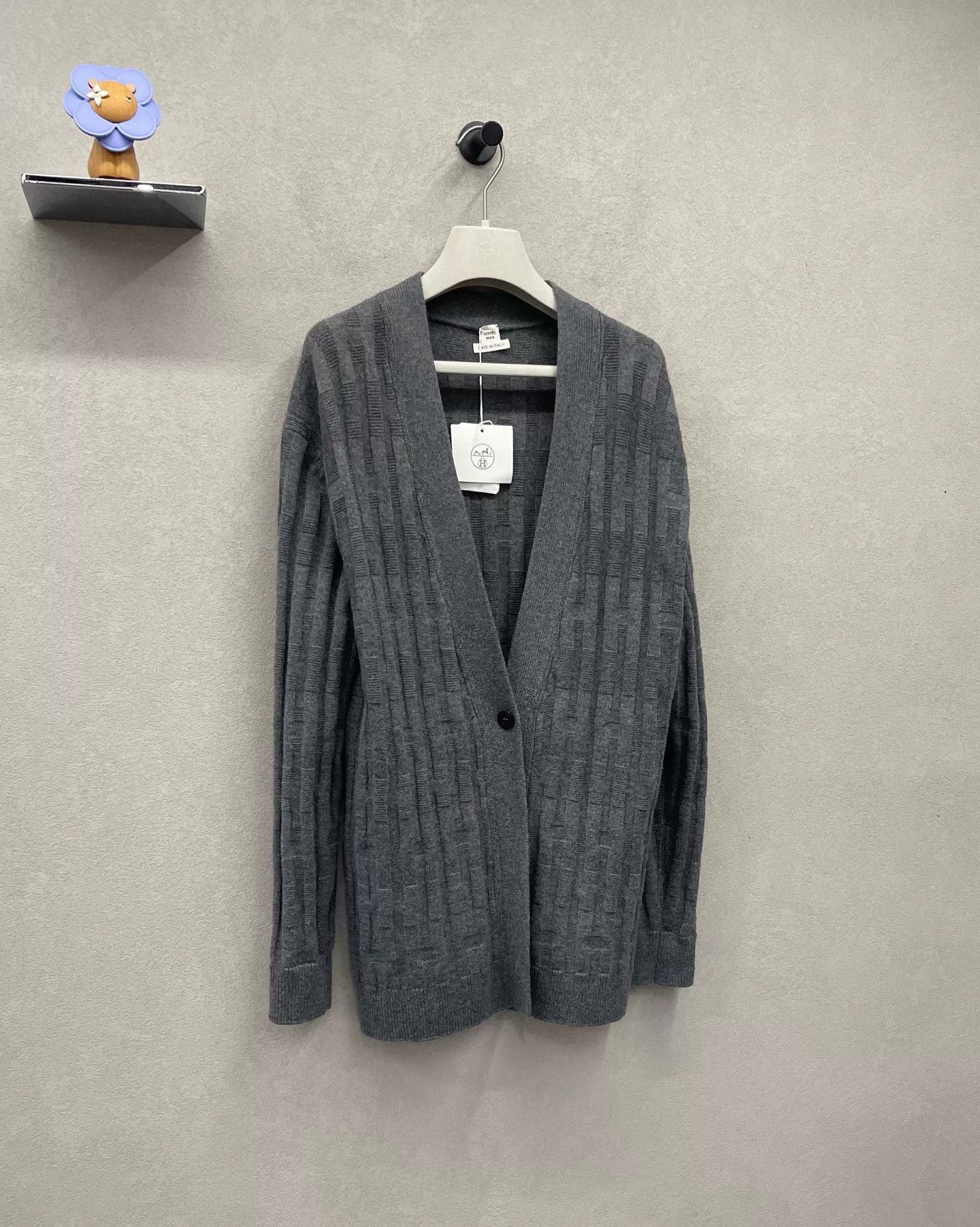 Hermes Hermes Gray Wool Cardigan Size US S / EU 44-46 / 1 - 3 Thumbnail