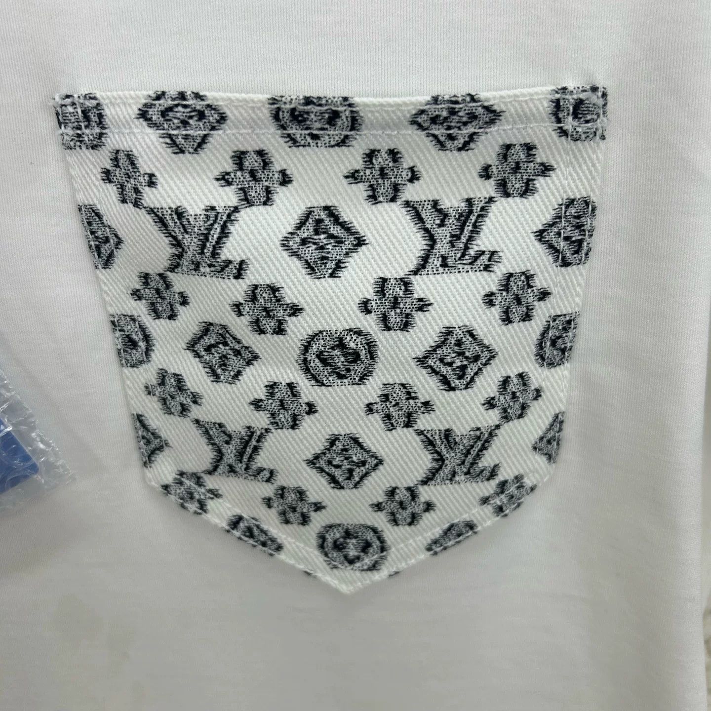 Vintage White Short Sleeve T-shirt with Pocket Size US S / EU 44-46 / 1 - 3 Thumbnail