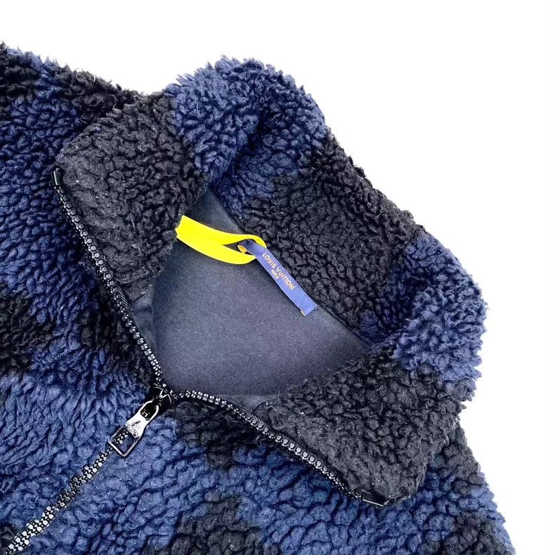 Louis Vuitton Louis Vuitton Checkerboard Logo Teddy Coat Size US XL / EU 56 / 4 - 5 Thumbnail