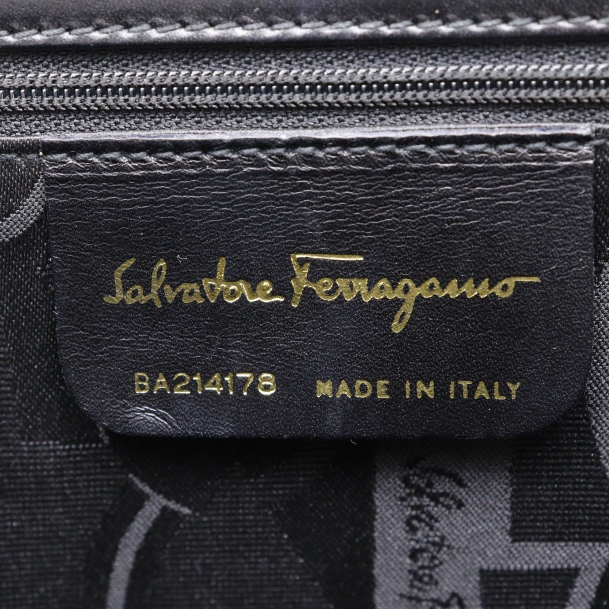 Salvatore Ferragamo Salvatore Ferragamo Vara Ribbon Handbag 2-way shoulder bag Leather Made in Italy Black Crossbody Magnetic Type Women's Size ONE SIZE - 14 Thumbnail