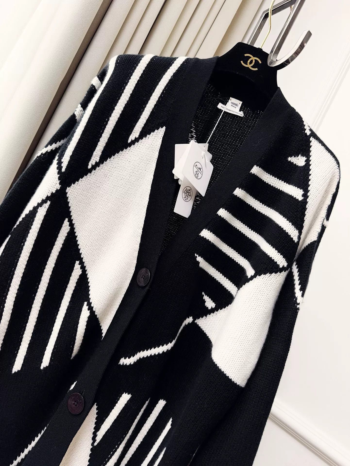 Hermes Hermes Black White Cashmere Cardigan Coat Size US M / EU 48-50 / 2 - 3 Thumbnail