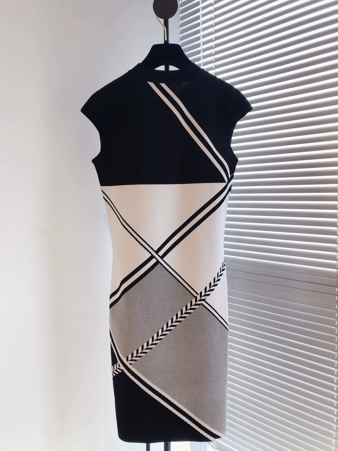 Hermes Hermes Black Grey White Knit Dress Size US XS / EU 42 / 0 - 2 Thumbnail