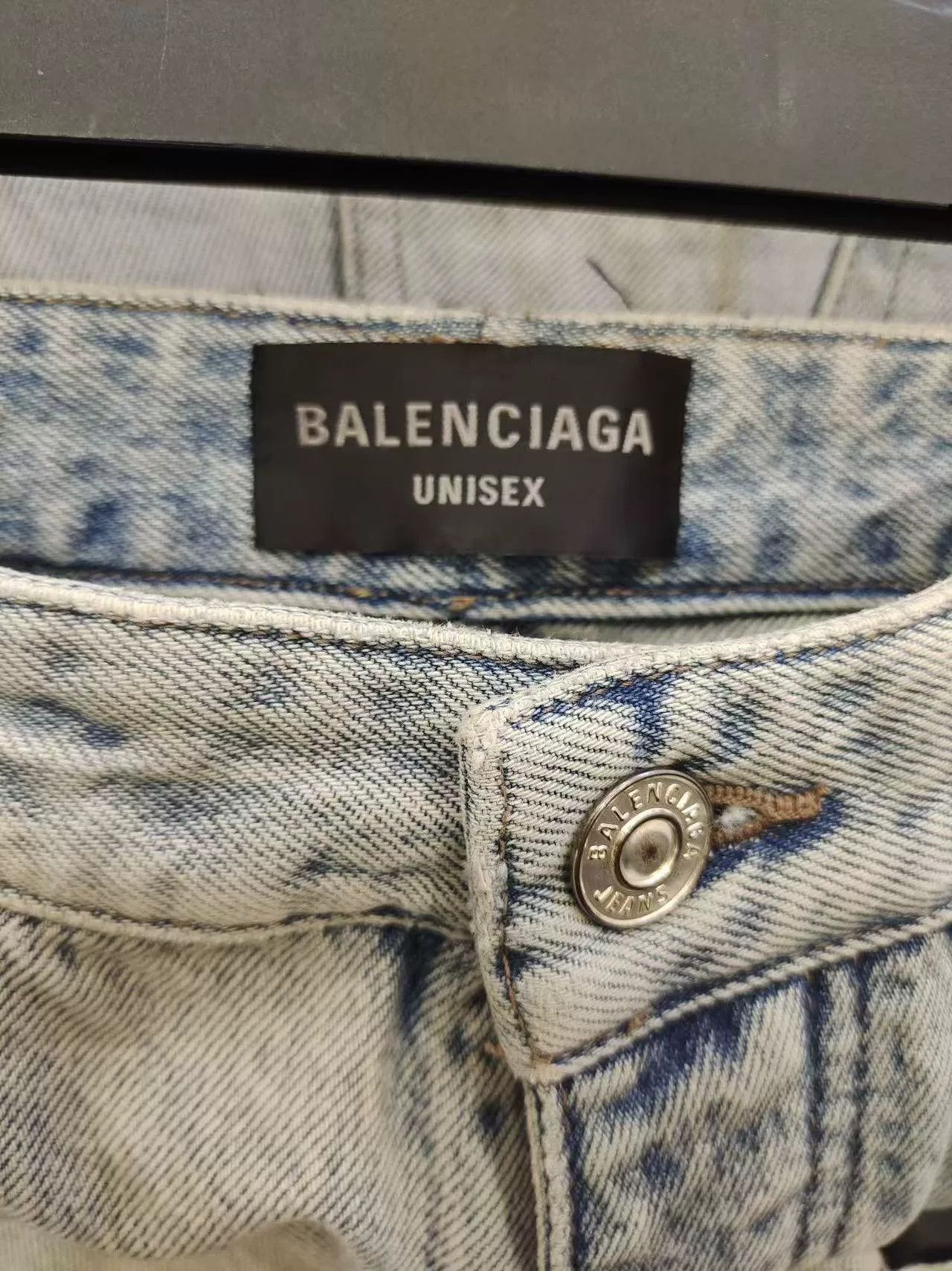 Balenciaga Balenciaga Logo Embroidered Distressed Jeans Size US 26 / EU 42 - 3 Thumbnail