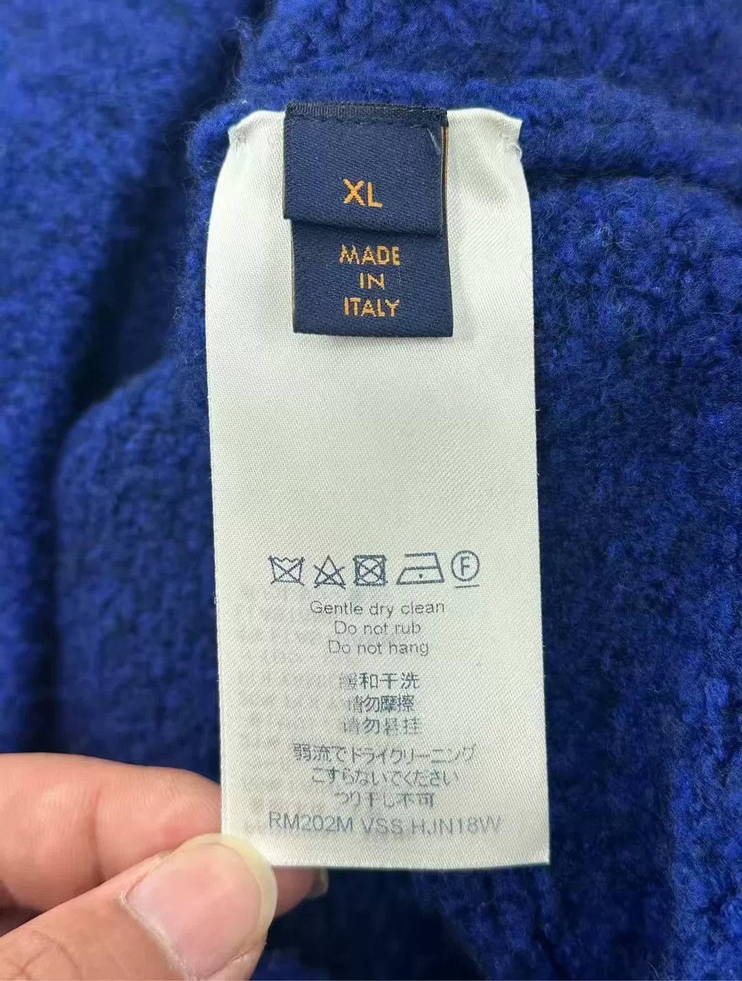Louis Vuitton Louis Vuitton Blue Teddy Logo Sweater Size US XL / EU 56 / 4 - 4 Thumbnail