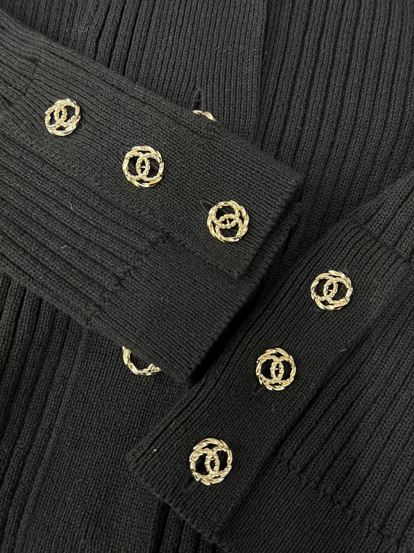Chanel Chanel Black Gold Button Knit Cardigan Size US L / EU 52-54 / 3 - 3 Thumbnail