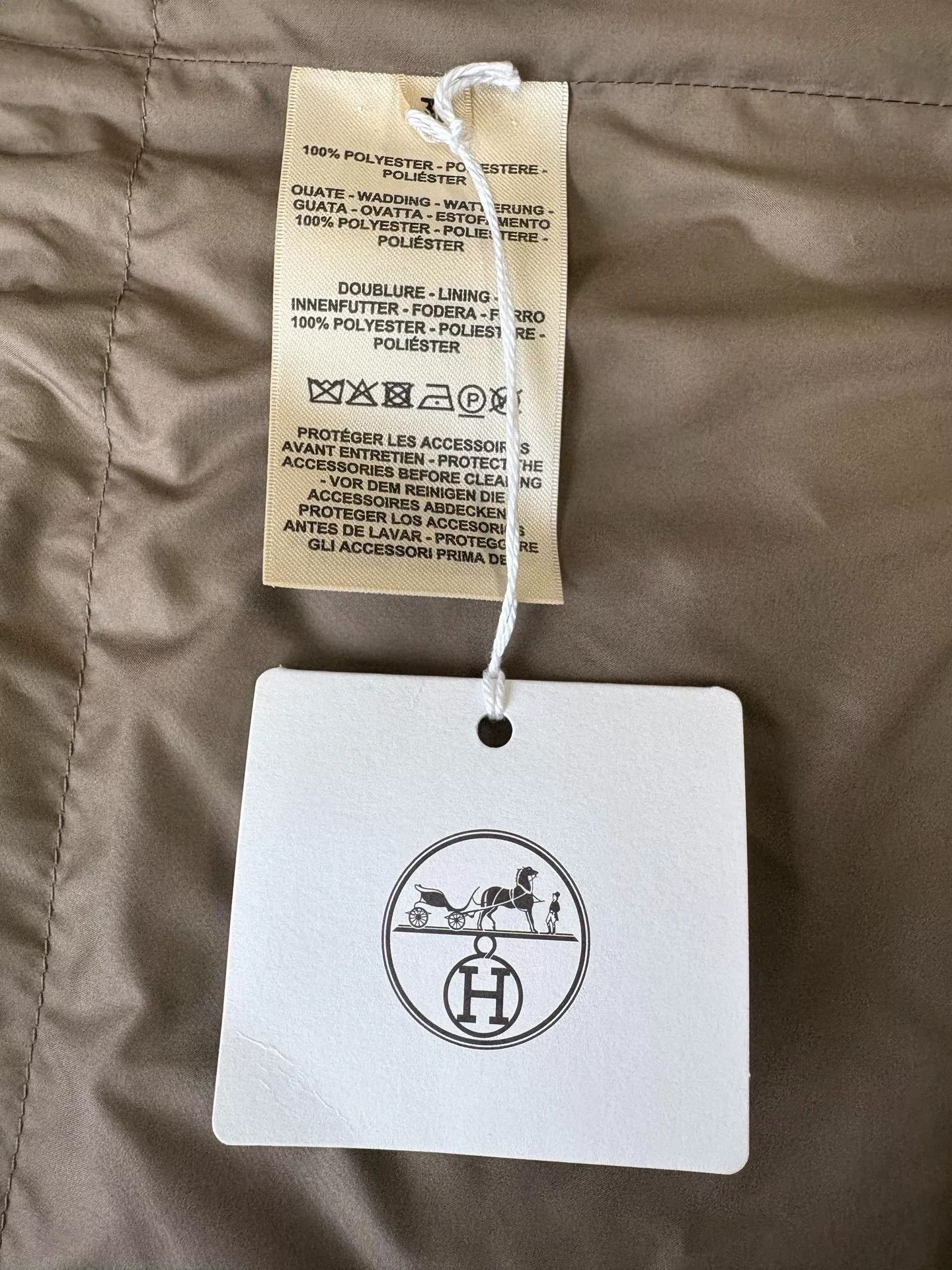 Hermes Hermes Quilted Sleeveless Vest Gray Size US S / EU 44-46 / 1 - 6 Thumbnail