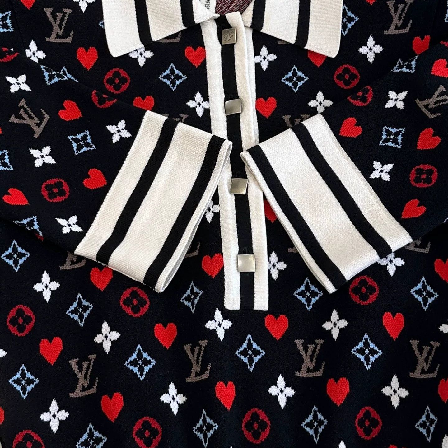 Louis Vuitton Louis Vuitton Valentine Heart Monogram Dress Size US 34 / EU 50 - 6 Thumbnail