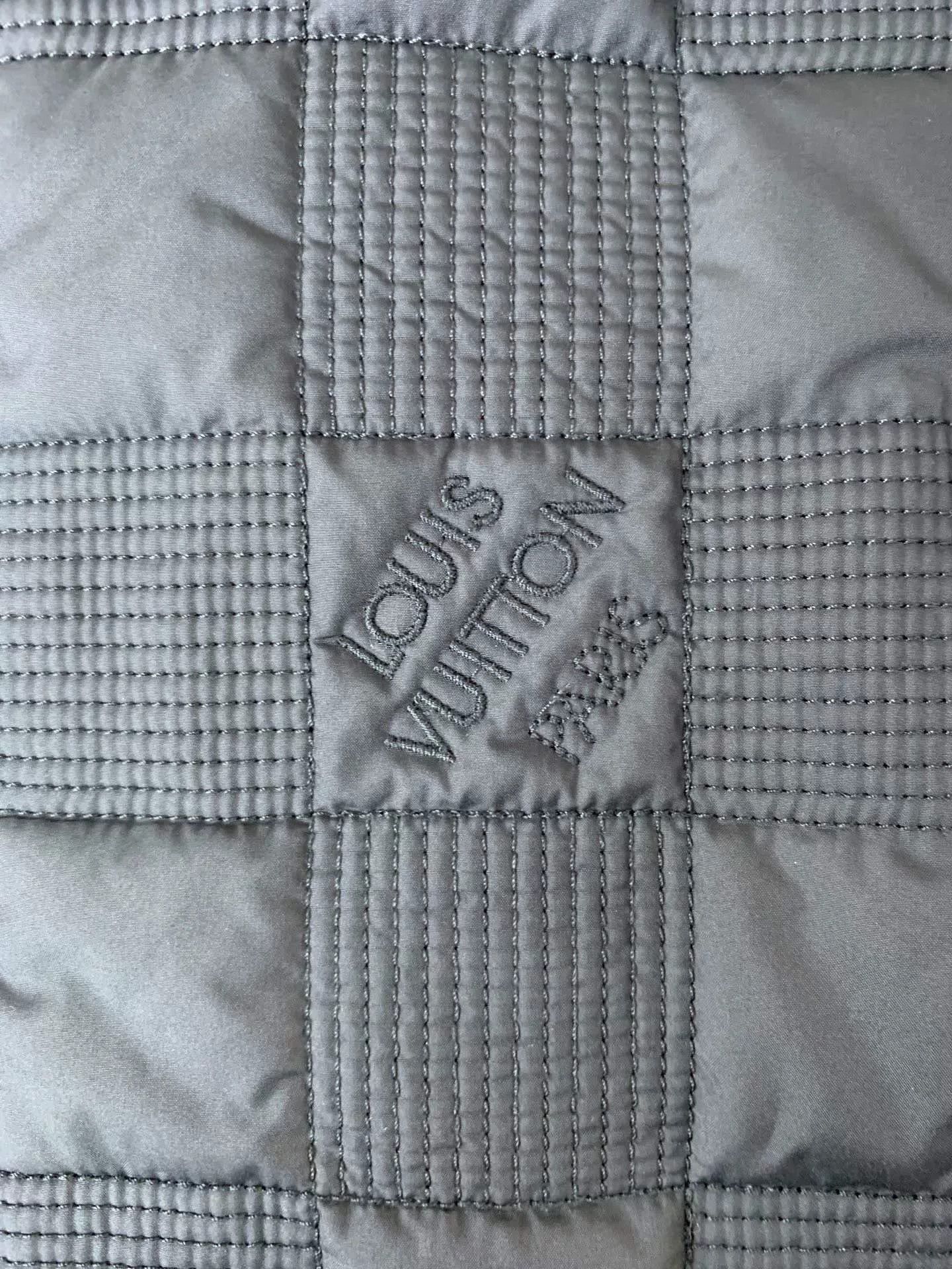 Louis Vuitton Louis Vuitton Checkerboard Collar Jacket Size US L / EU 52-54 / 3 - 4 Thumbnail