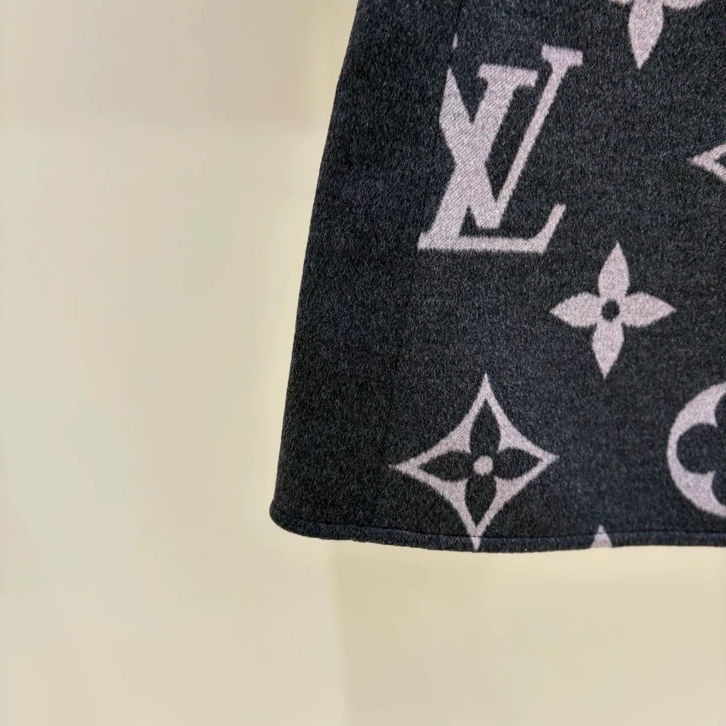 Louis Vuitton Louis Vuitton Sleeveless Monogram Dress Size US XS / EU 42 / 0 - 5 Thumbnail