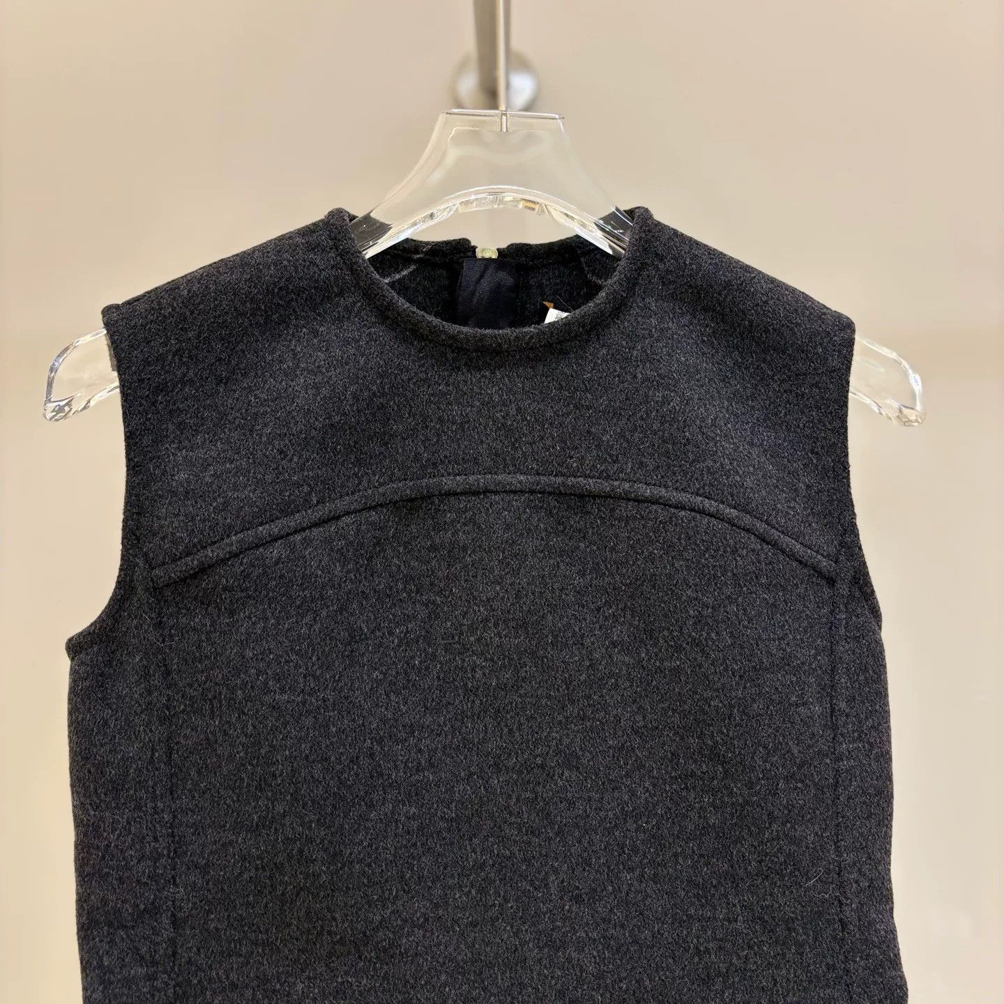Louis Vuitton Louis Vuitton Sleeveless Monogram Dress Size US XS / EU 42 / 0 - 3 Thumbnail