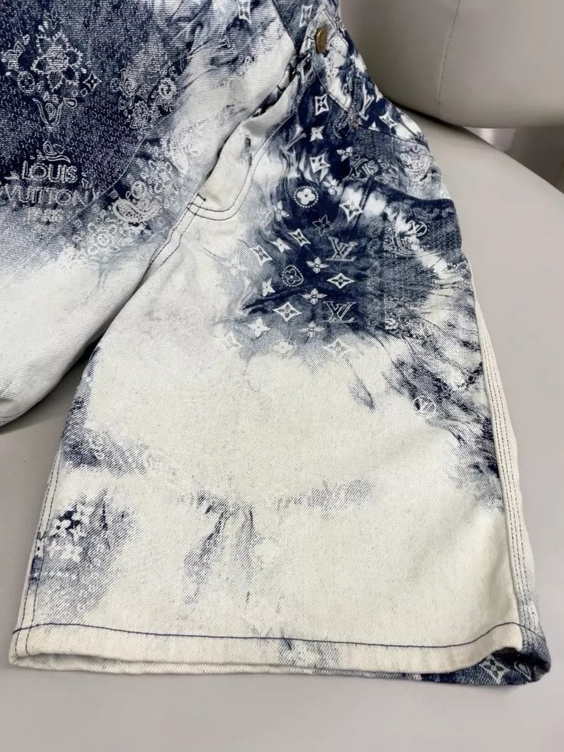 Louis Vuitton LV Blue White Tie-Dye Shorts Size US 29 - 8 Thumbnail
