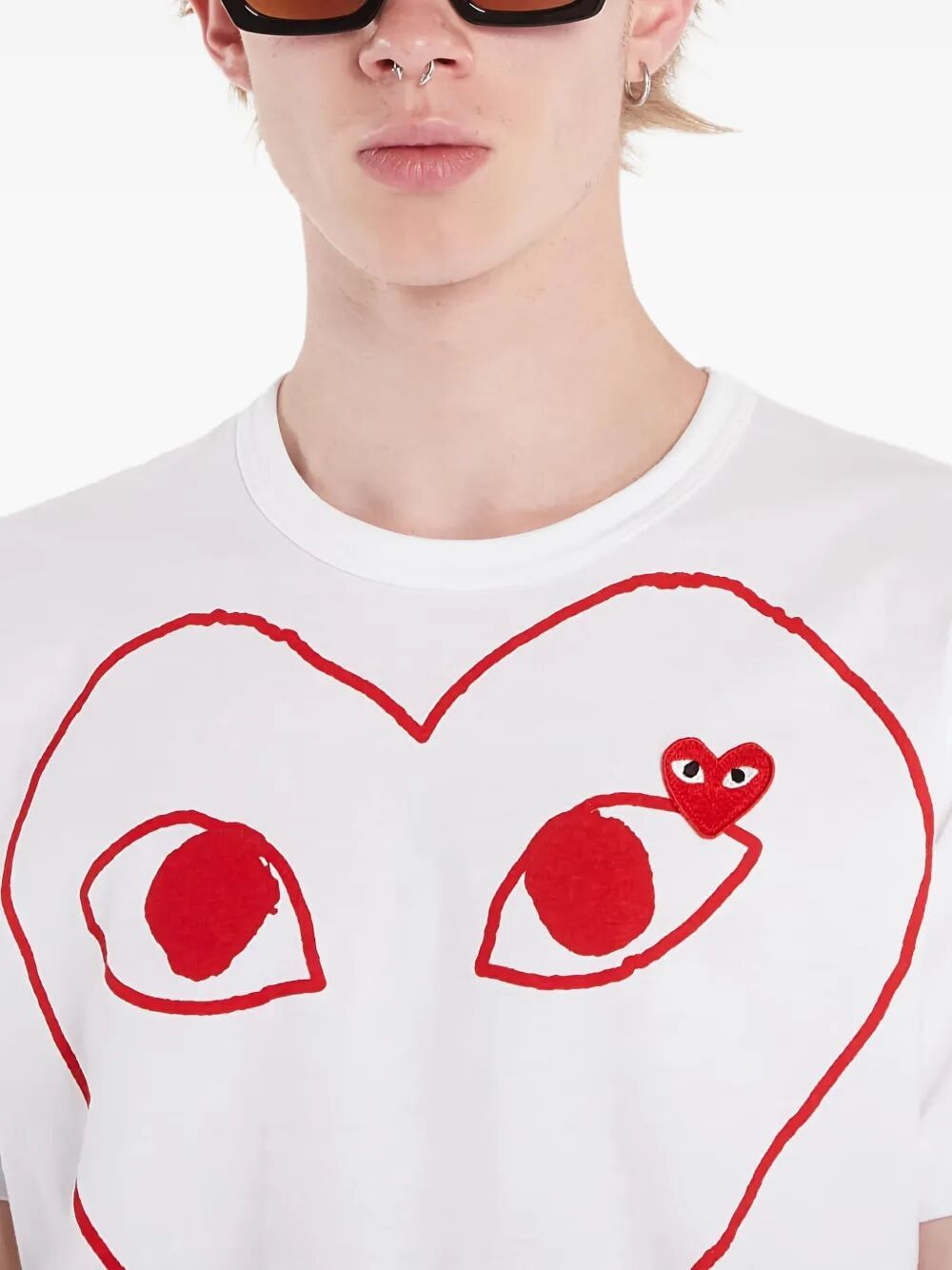 Comme des Garcons PLAY "RED EMBLEM RED HEART" T-SHIRT Size M / US 6-8 / IT 42-44 - 4 Thumbnail