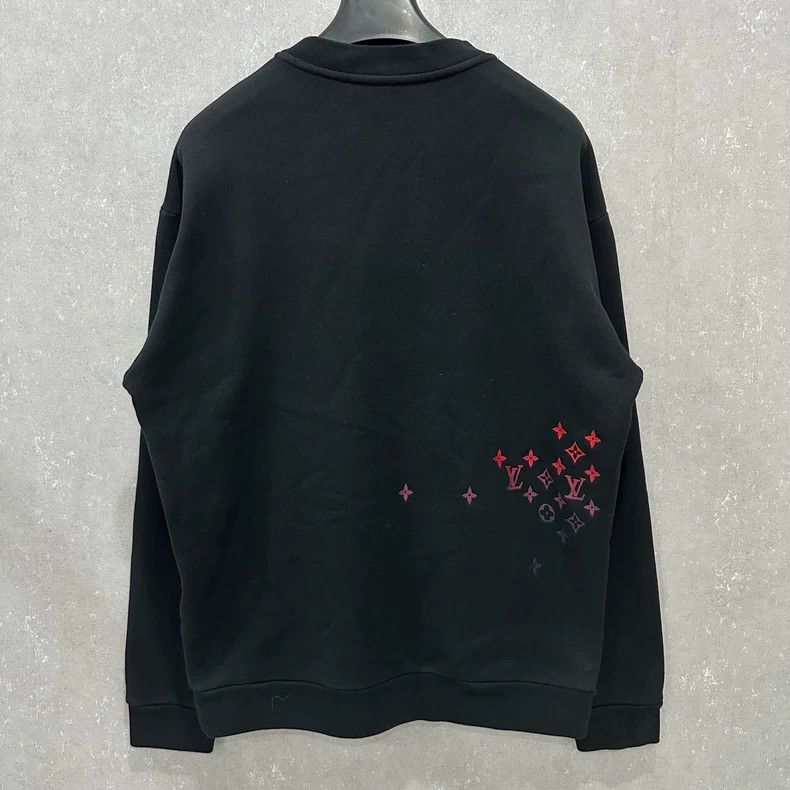 Louis Vuitton Louis Vuitton Gradient Logo Sweatshirt XL Size US XL / EU 56 / 4 - 2 Thumbnail