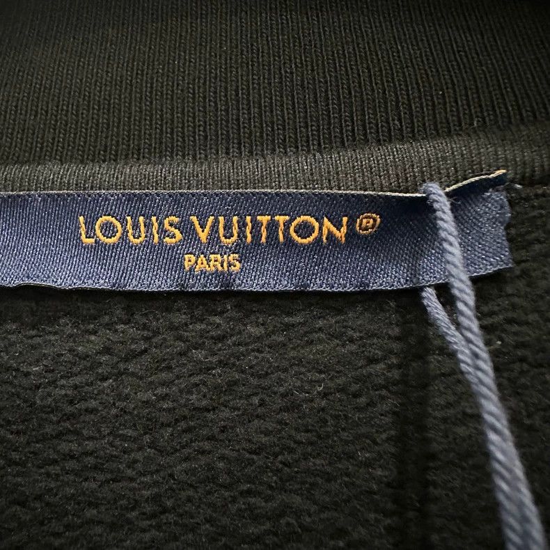 Louis Vuitton Louis Vuitton Gradient Logo Sweatshirt XL Size US XL / EU 56 / 4 - 3 Thumbnail